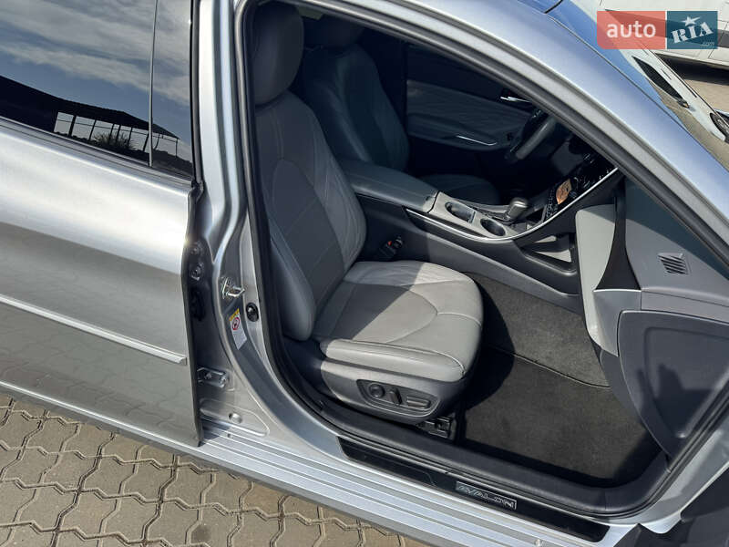 Седан Toyota Avalon 2019 в Черноморске
