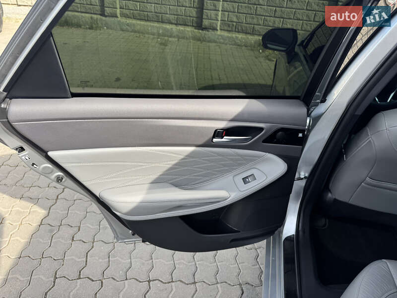 Седан Toyota Avalon 2019 в Черноморске
