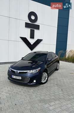 Седан Toyota Avalon 2015 в Львове