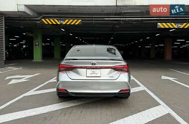 Седан Toyota Avalon 2018 в 