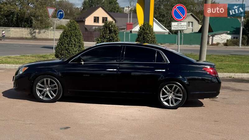 Седан Toyota Avalon 2008 в Житомире