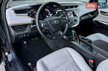 Седан Toyota Avalon 2012 в 