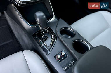 Седан Toyota Avalon 2012 в 
