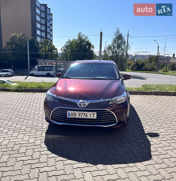 Седан Toyota Avalon 2015 в Хмельницком