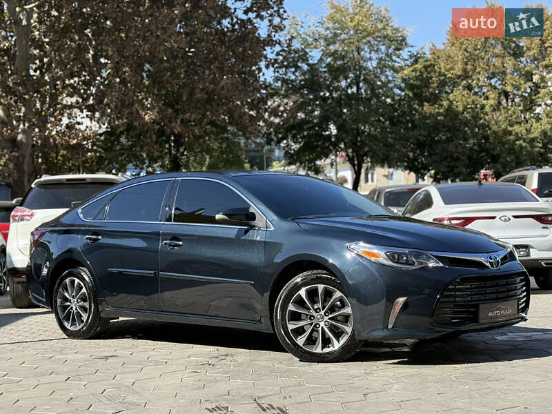 Седан Toyota Avalon 2016 в Одесі