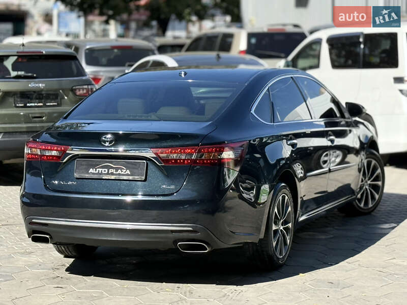Седан Toyota Avalon 2016 в Одесі