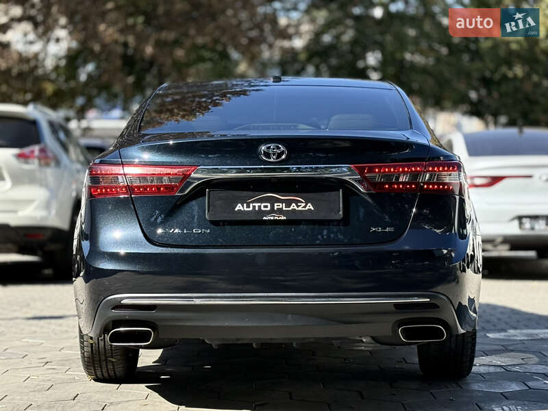 Седан Toyota Avalon 2016 в Одесі