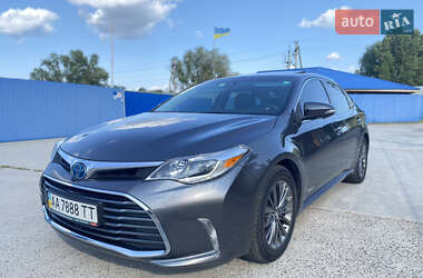 Седан Toyota Avalon 2015 в 