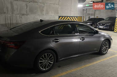 Седан Toyota Avalon 2015 в 