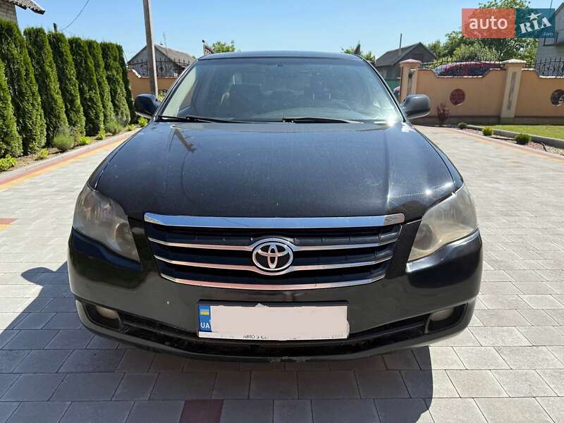 Седан Toyota Avalon 2006 в Львові