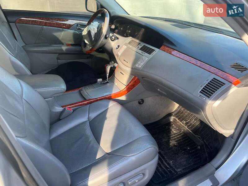 Седан Toyota Avalon 2006 в Киеве
