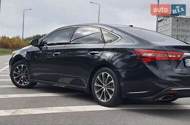 Седан Toyota Avalon 2018 в Хмельницком