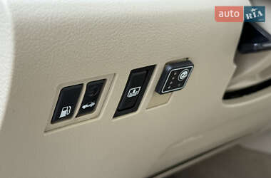 Седан Toyota Avalon 2011 в 