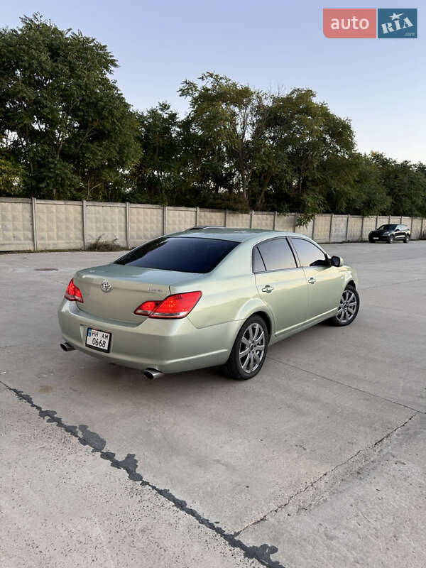 Седан Toyota Avalon 2006 в Одессе