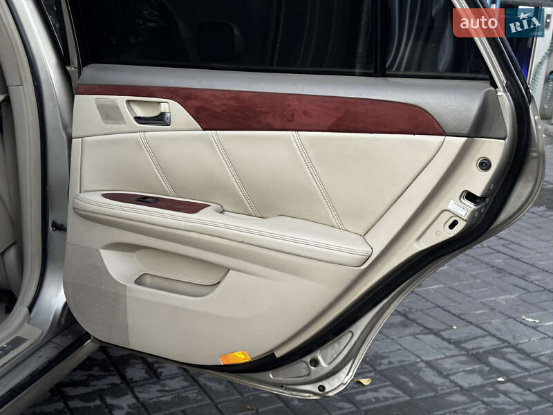 Седан Toyota Avalon 2006 в Днепре