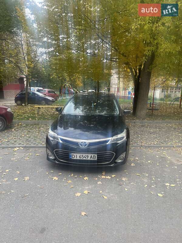 Седан Toyota Avalon 2015 в Тернополе