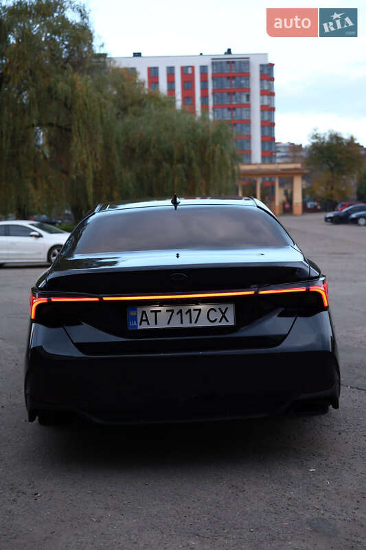 Седан Toyota Avalon 2018 в Ивано-Франковске