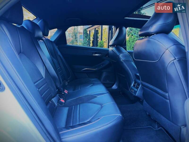 Седан Toyota Avalon 2018 в Киеве фото 29 Седан Toyota Avalon 2018 в Киеве