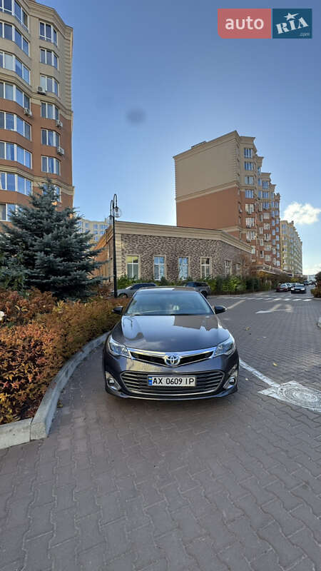 Седан Toyota Avalon 2013 в Киеве фото 9 Седан Toyota Avalon 2013 в Киеве