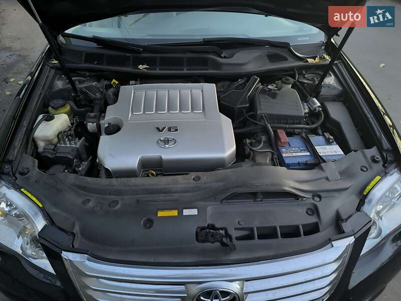 Седан Toyota Avalon 2008 в Киеве