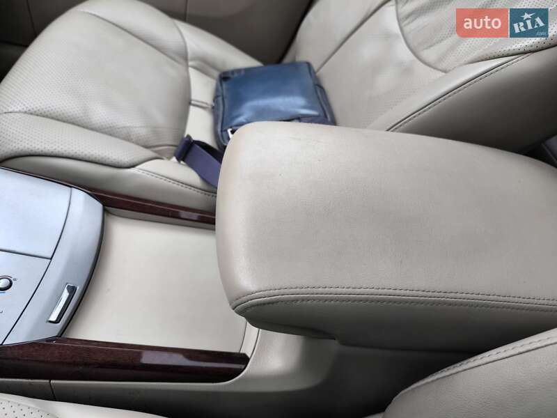 Седан Toyota Avalon 2008 в Киеве