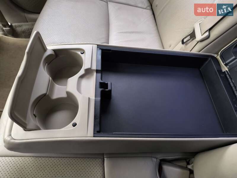 Седан Toyota Avalon 2008 в Киеве