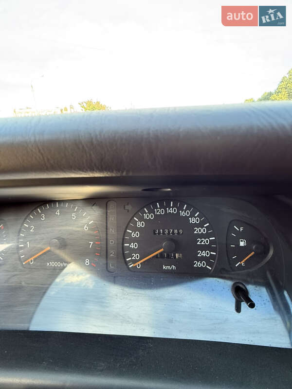 Седан Toyota Avalon 1996 в Киеве фото 16 Седан Toyota Avalon 1996 в Киеве