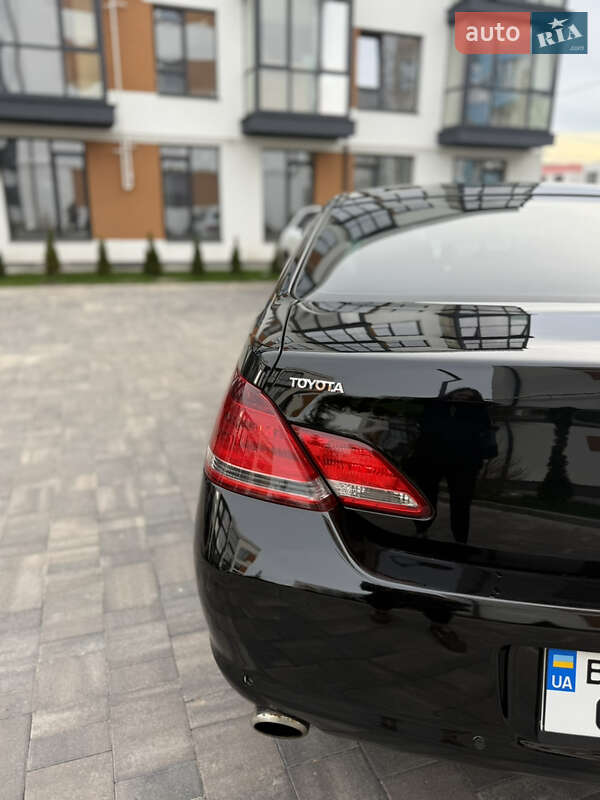 Седан Toyota Avalon 2006 в Рівному