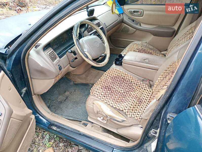Седан Toyota Avalon 1995 в Харкові