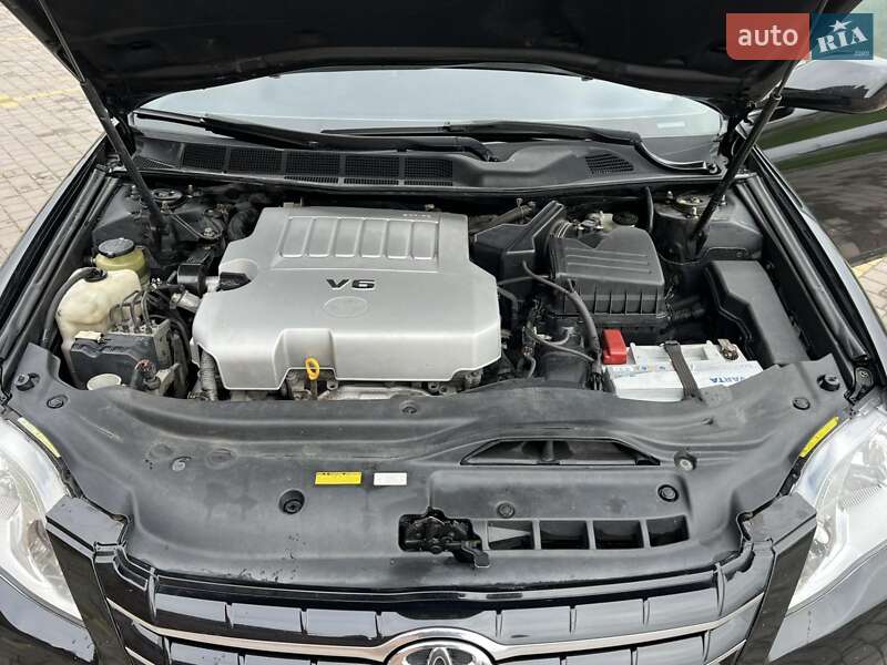 Седан Toyota Avalon 2006 в Теофиполе