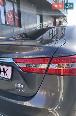 Седан Toyota Avalon 2015 в Луцке