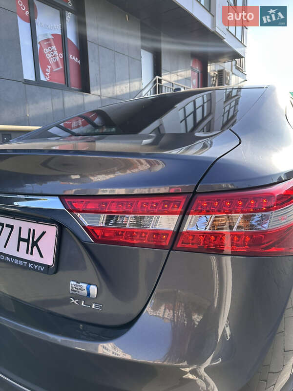 Седан Toyota Avalon 2015 в Луцке