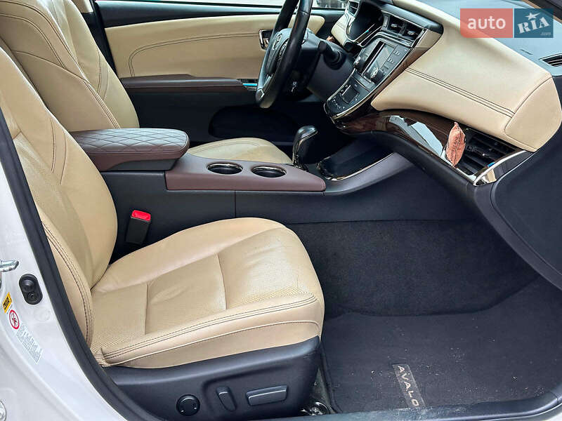 Седан Toyota Avalon 2013 в Одессе