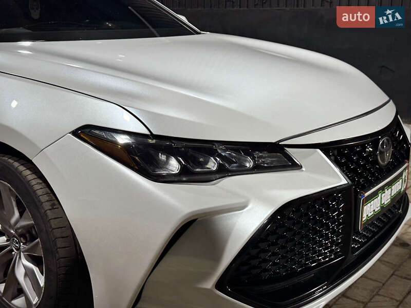 Седан Toyota Avalon 2018 в Одесі