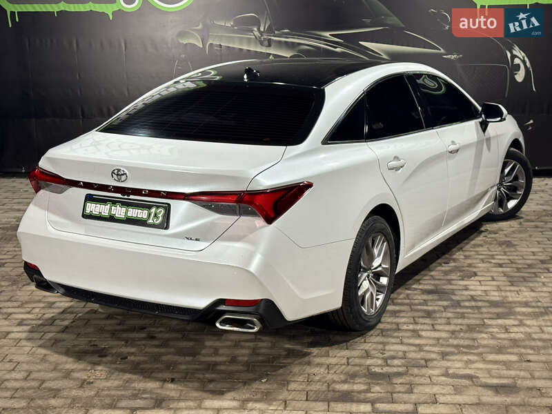 Седан Toyota Avalon 2018 в Одесі