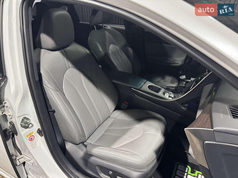 Седан Toyota Avalon 2018 в Одесі