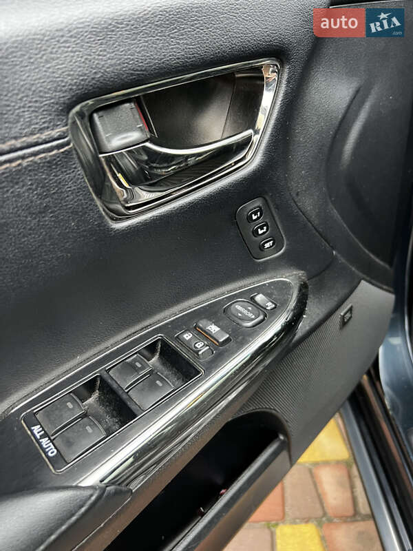 Седан Toyota Avalon 2015 в Житомире фото 11 Седан Toyota Avalon 2015 в Житомире