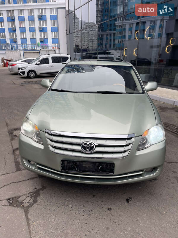 Седан Toyota Avalon 2006 в Одесі