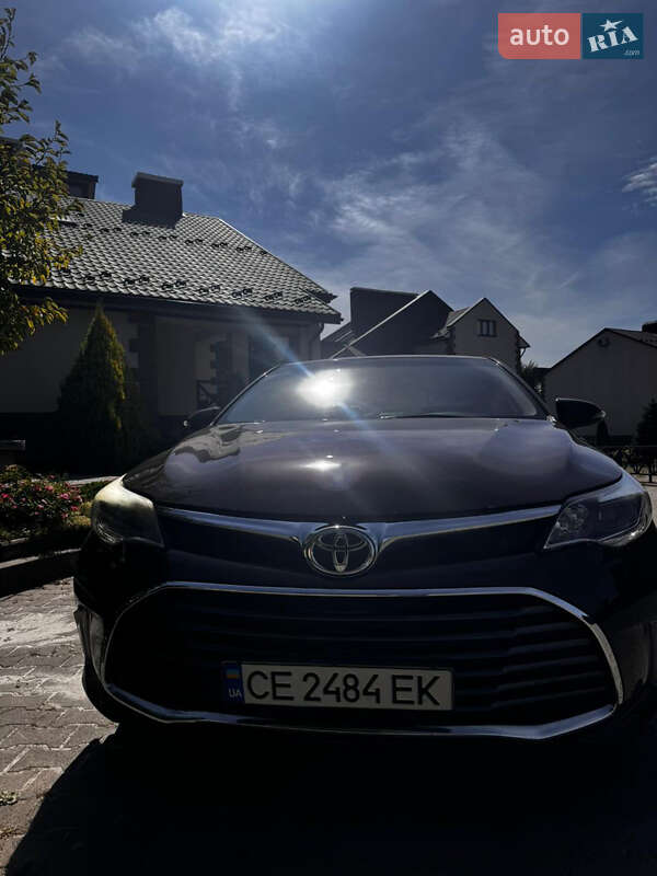 Седан Toyota Avalon 2015 в Ужгороде