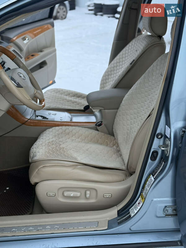 Седан Toyota Avalon 2005 в Кропивницком