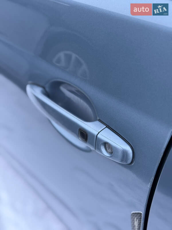 Седан Toyota Avalon 2005 в Кропивницком