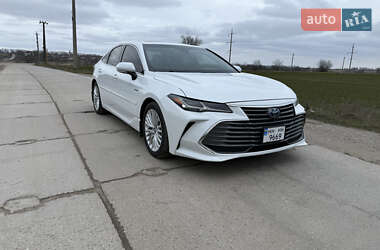 Седан Toyota Avalon 2019 в Измаиле