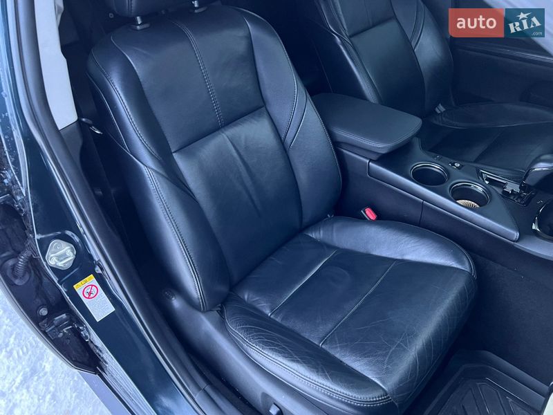 Седан Toyota Avalon 2016 в Киеве