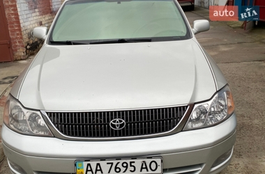 Седан Toyota Avalon 2000 в Киеве