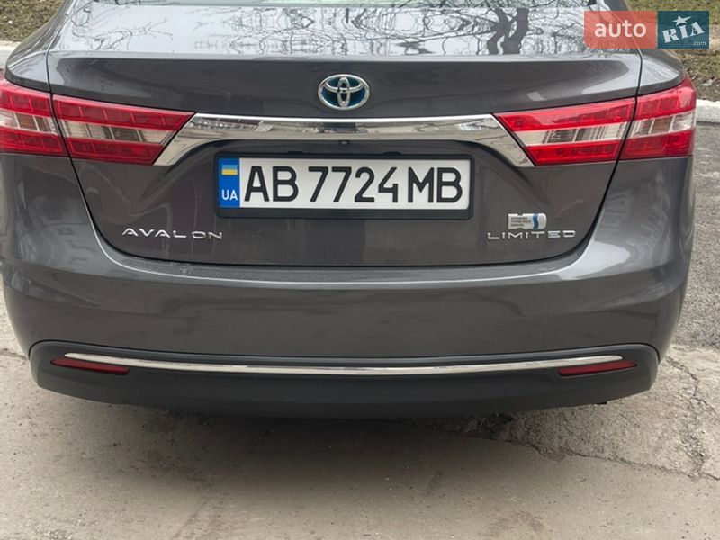 Седан Toyota Avalon 2013 в Виннице