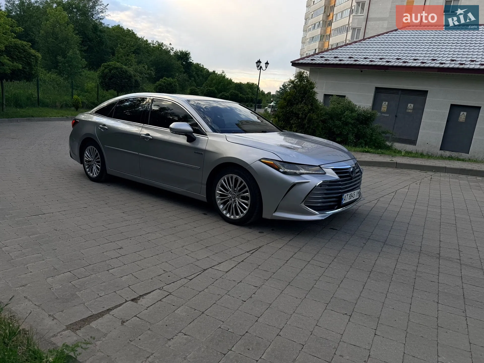 2019 Toyota Avalon - мініатюра 2
