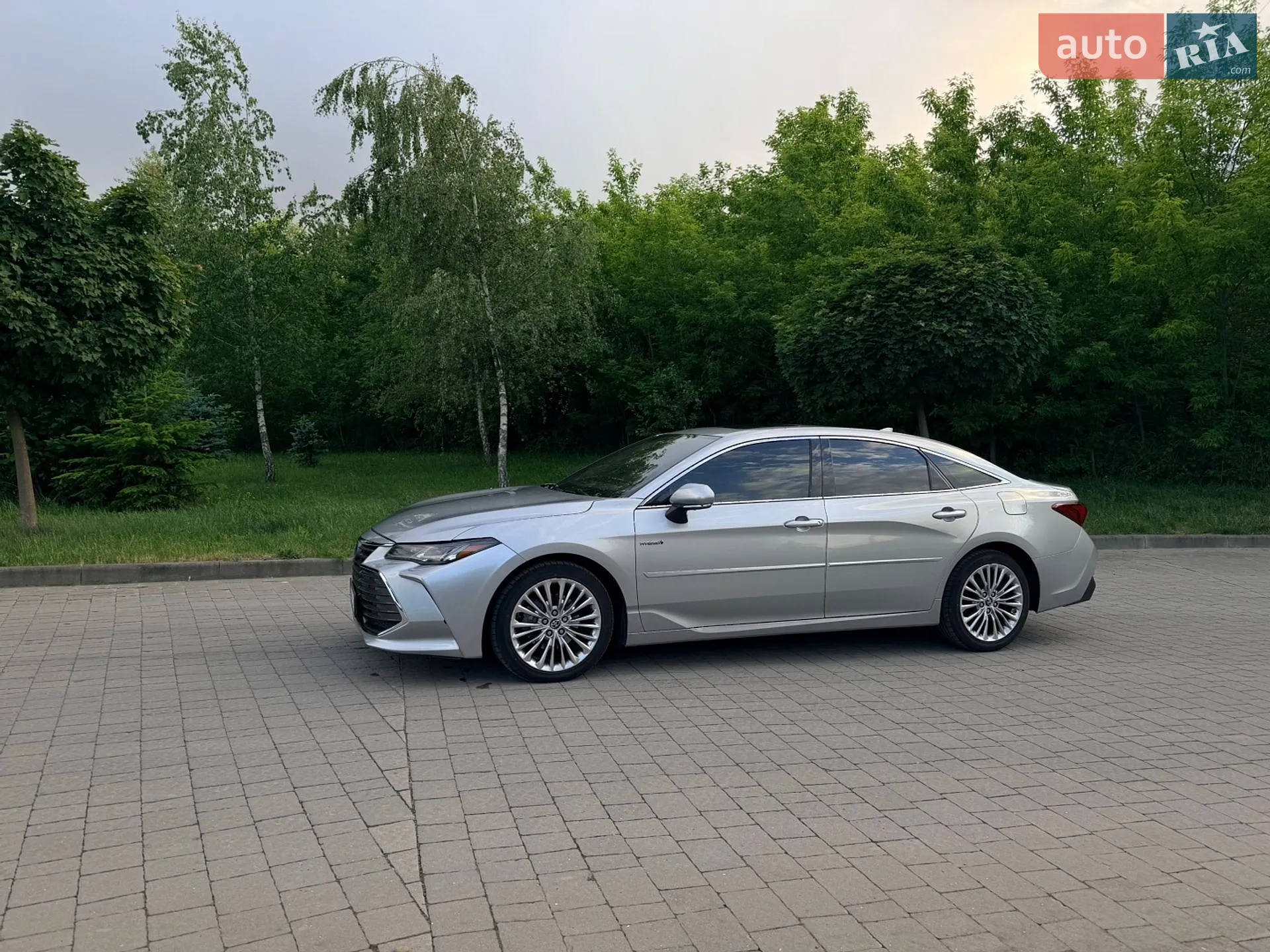 2019 Toyota Avalon - мініатюра 4