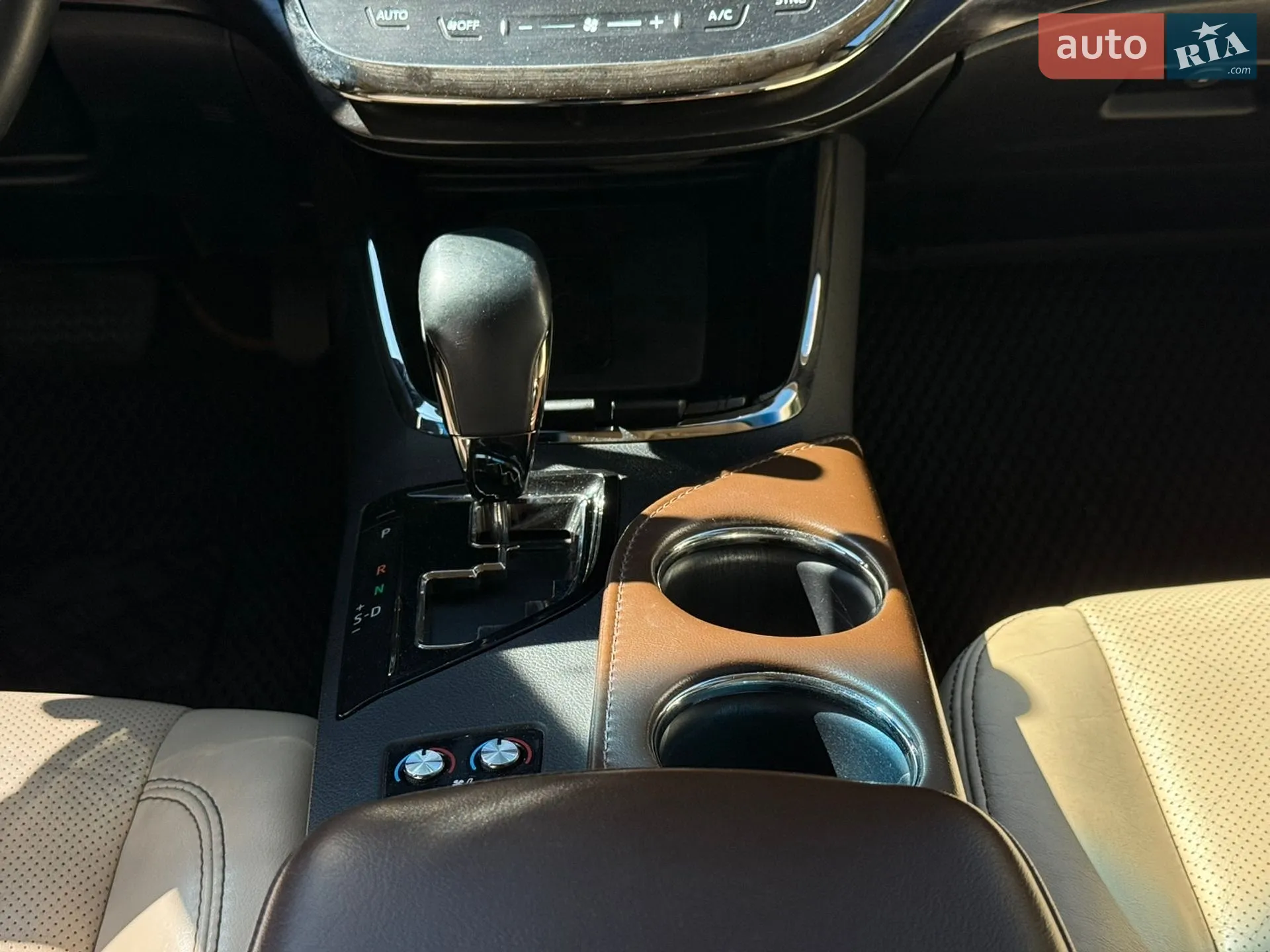 2016 Toyota Avalon - мініатюра 13