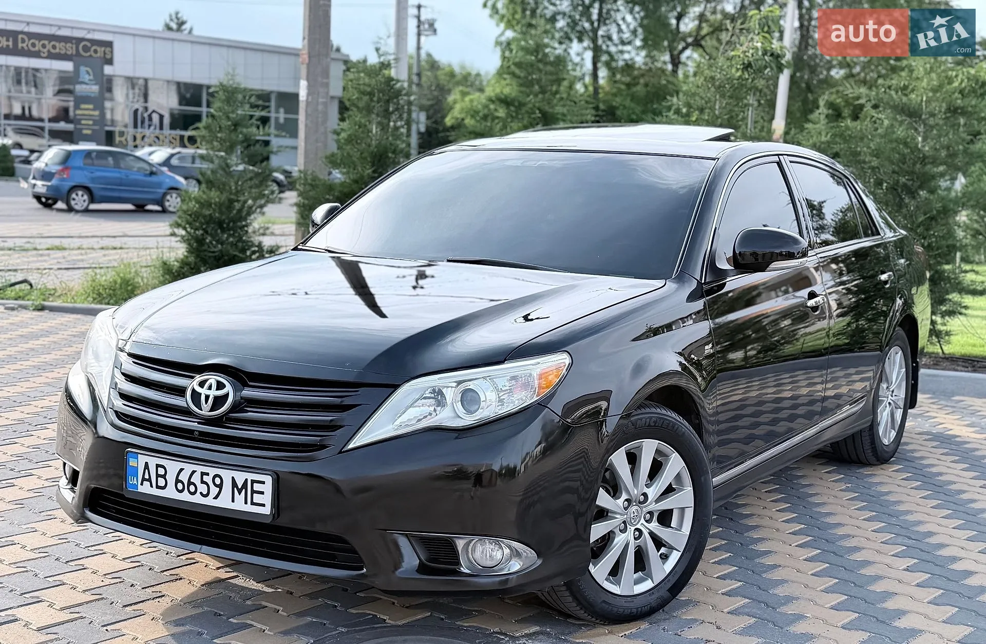 Toyota Avalon 2010
