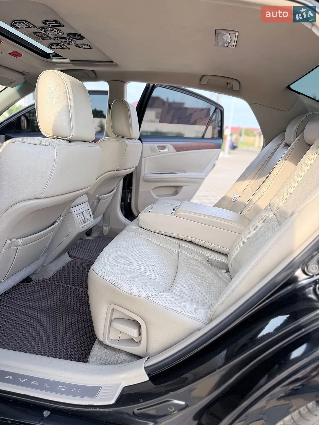 2010 Toyota Avalon - мініатюра 21